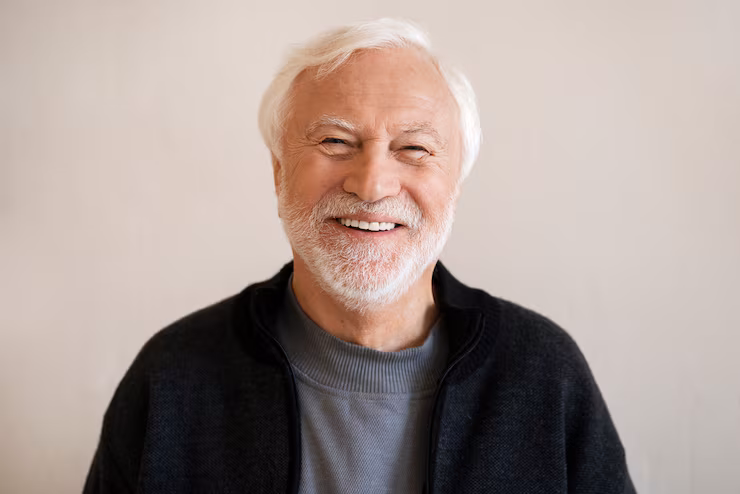 portrait-wise-person_52683-100915 (1)